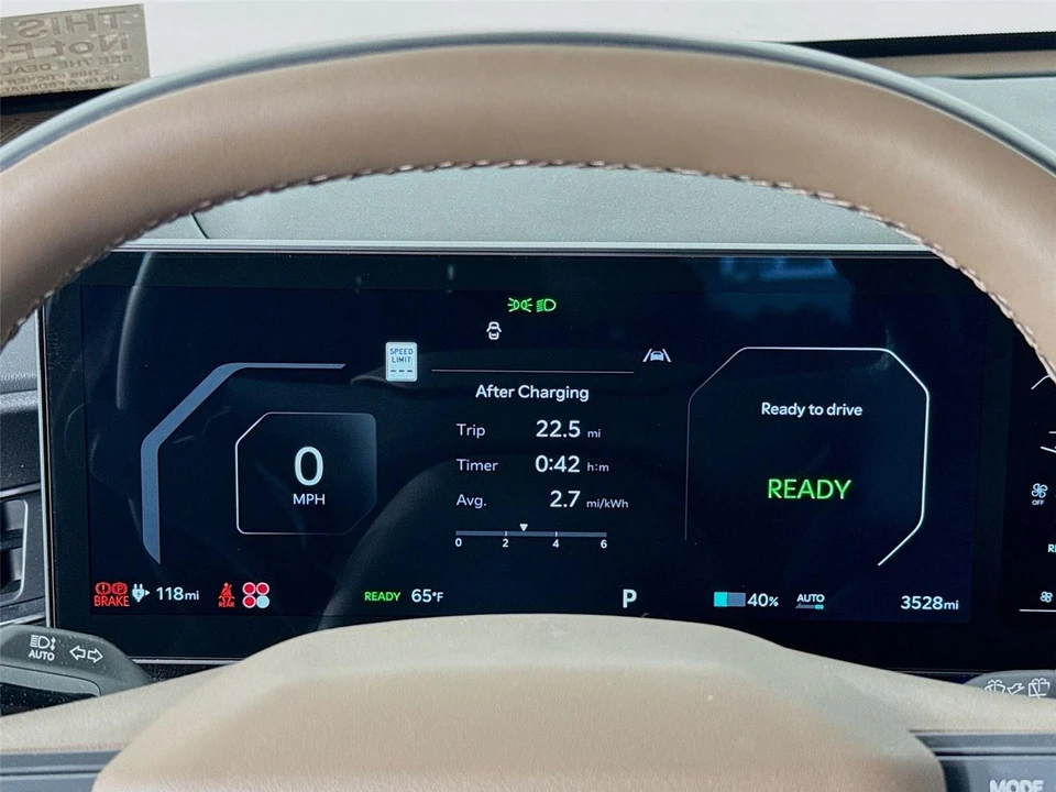 2026 Kia EV9 - Image 9 of 14