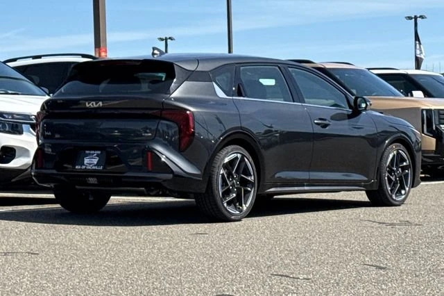2026 Kia K4 - Image 2 of 15