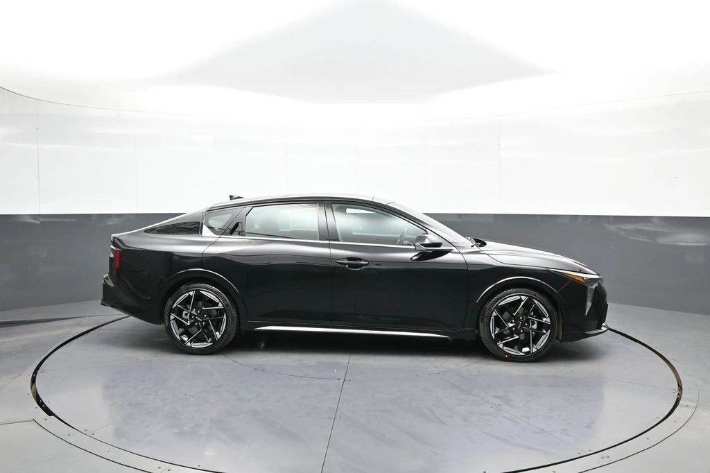 2026 Kia K4 - Image 5 of 12