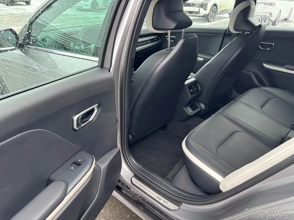 2026 Kia K4 - Image 7 of 15
