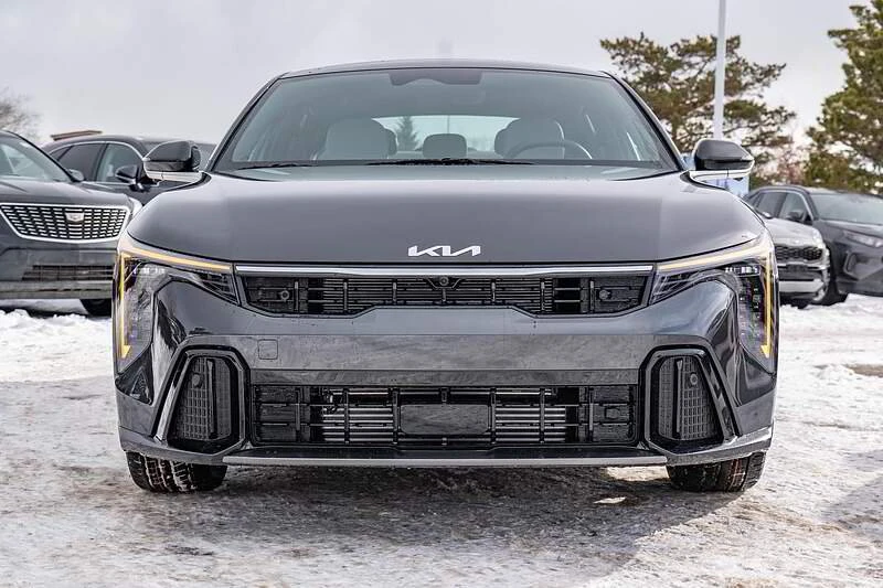 2026 Kia K4 - Image 3 of 10