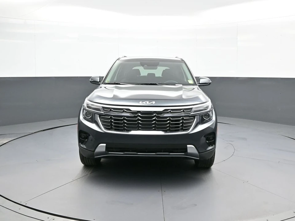 2026 Kia Seltos - Image 2 of 12