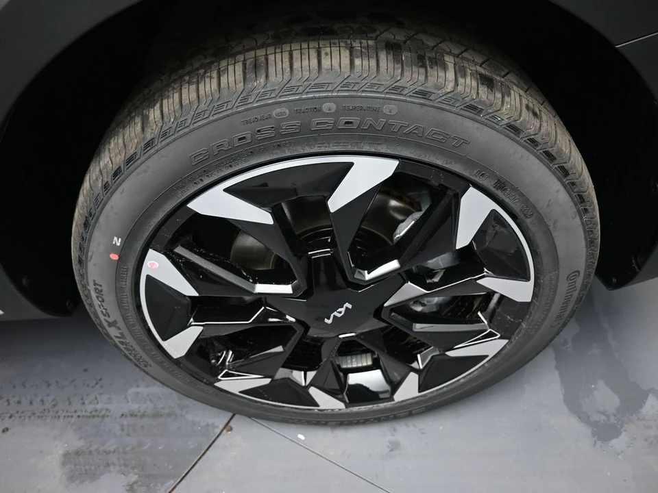 2026 Kia Sorento - Image 13 of 21