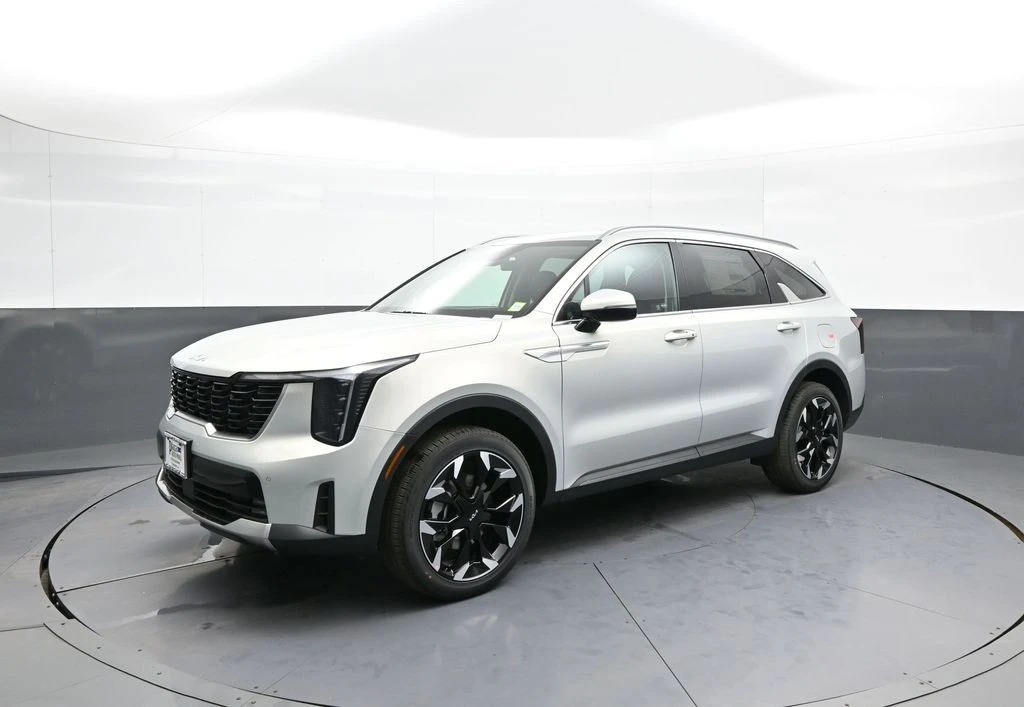 2026 Kia Sorento - Image 10 of 21