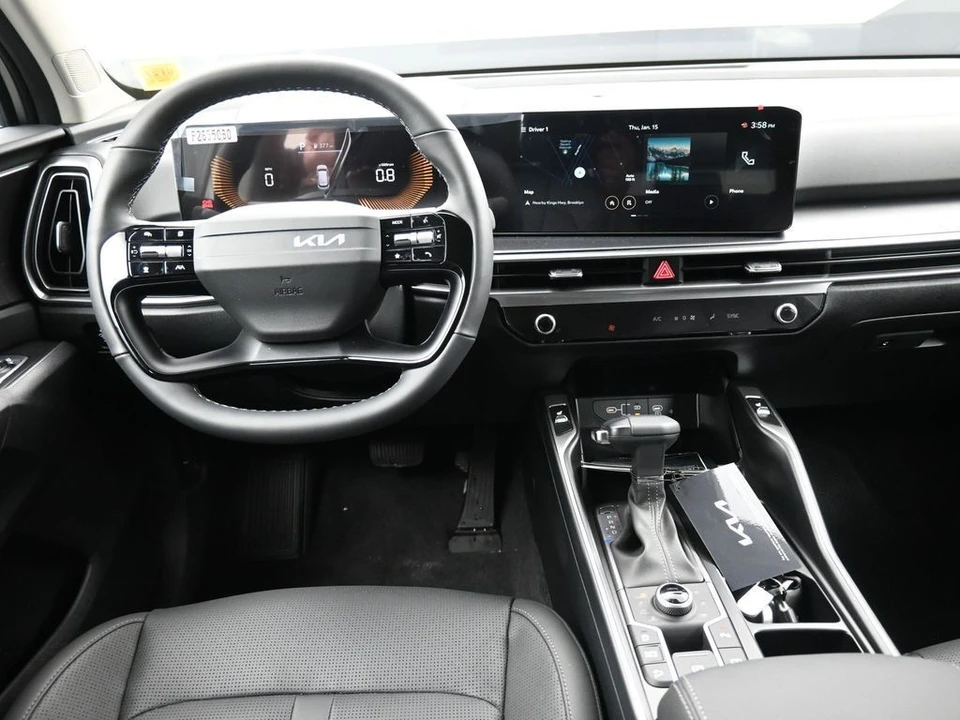 2026 Kia Sorento - Image 19 of 21