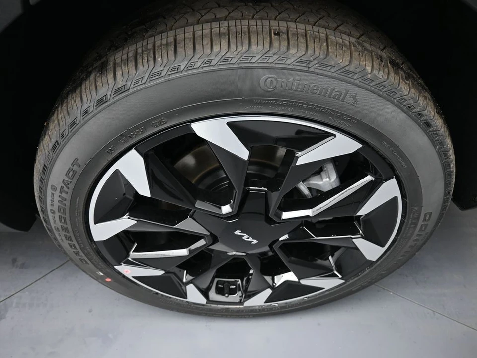 2026 Kia Sorento - Image 15 of 21