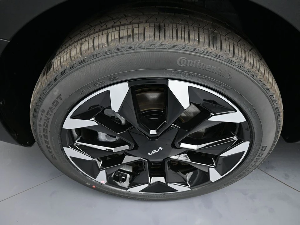 2026 Kia Sorento - Image 14 of 21