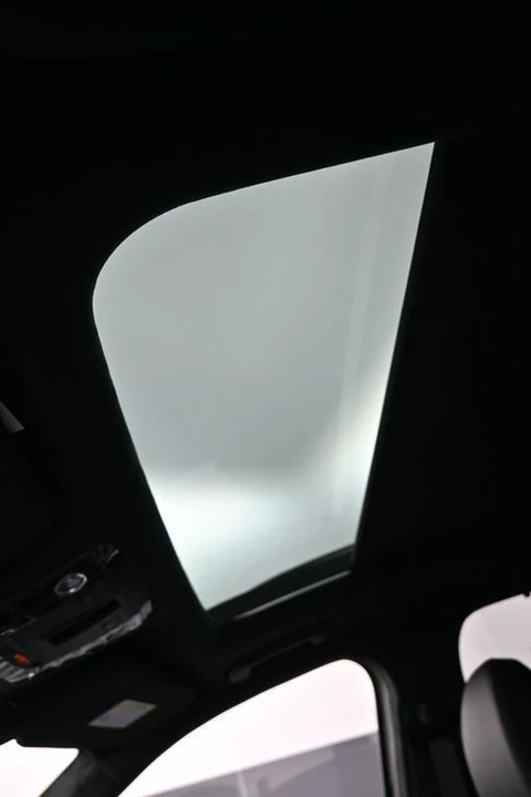 2026 Kia Sorento - Image 18 of 21