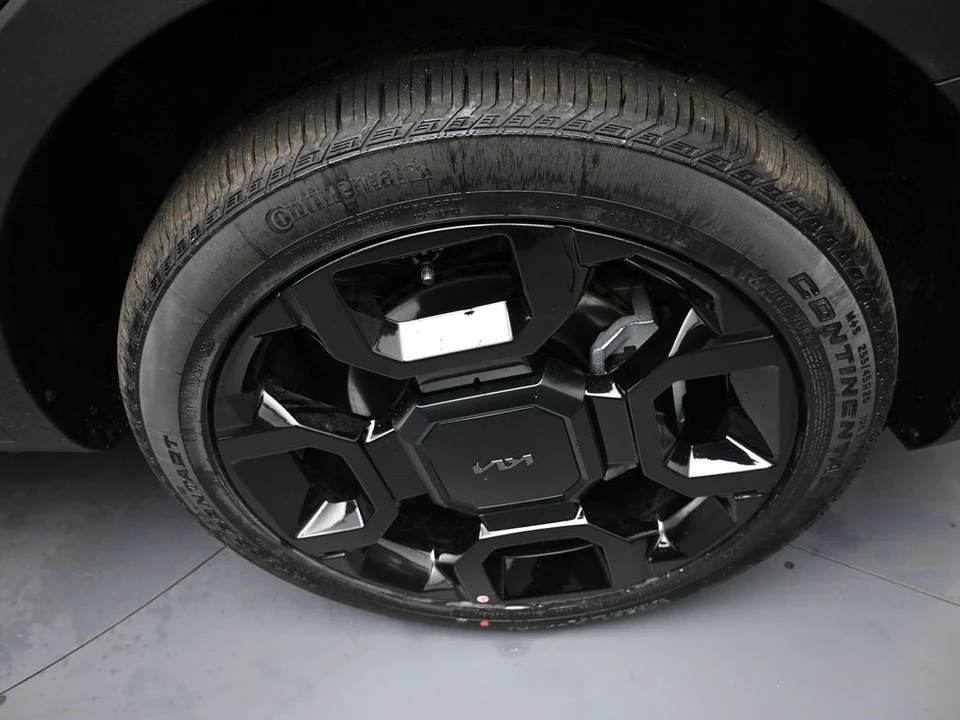 2026 Kia Sorento - Image 13 of 21