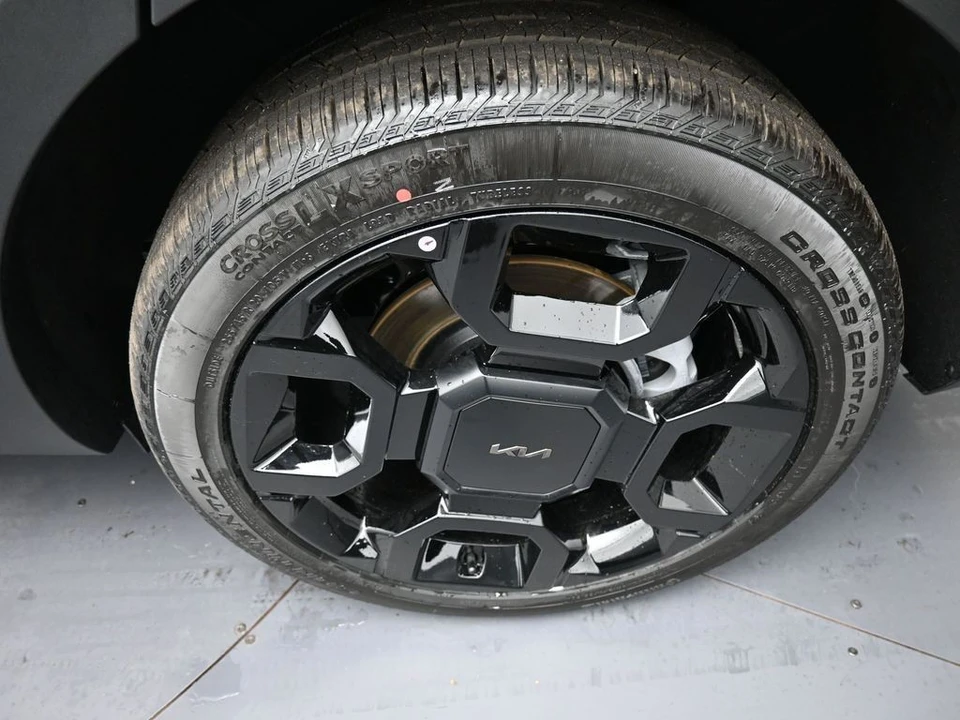 2026 Kia Sorento - Image 15 of 21