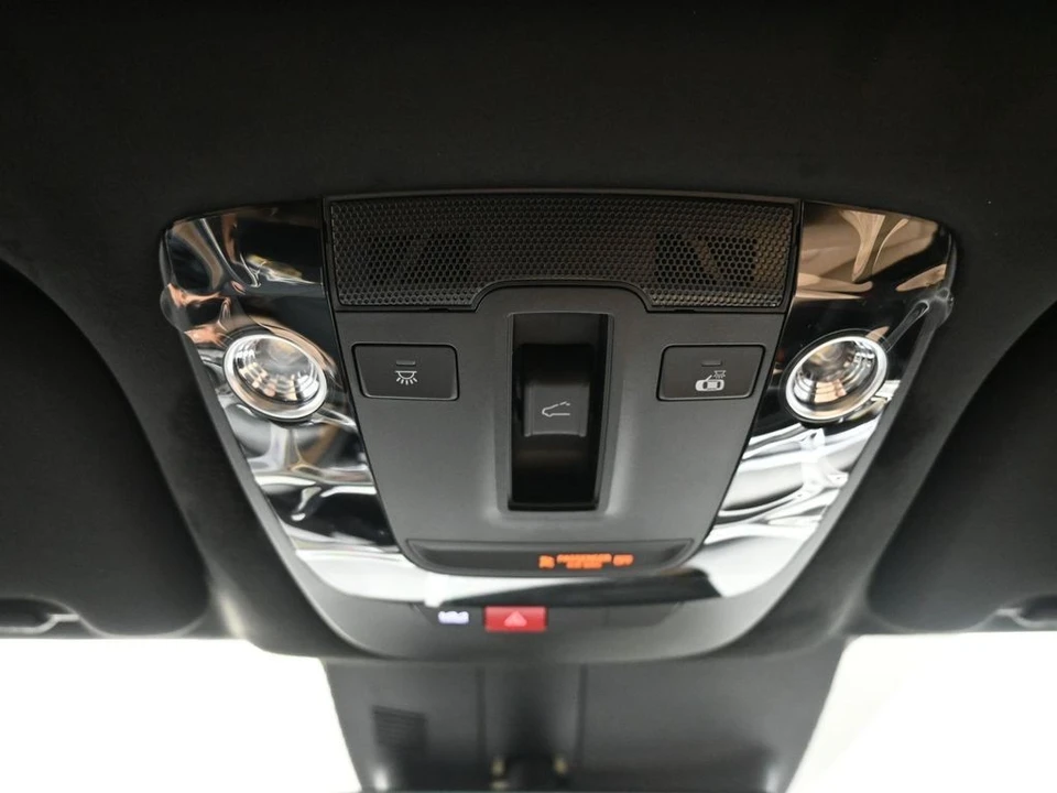 2026 Kia Sorento - Image 17 of 21