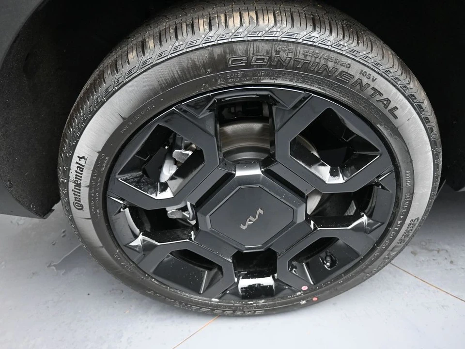2026 Kia Sorento - Image 12 of 21
