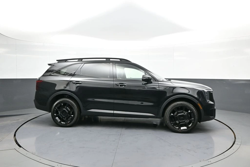 2026 Kia Sorento - Image 5 of 21