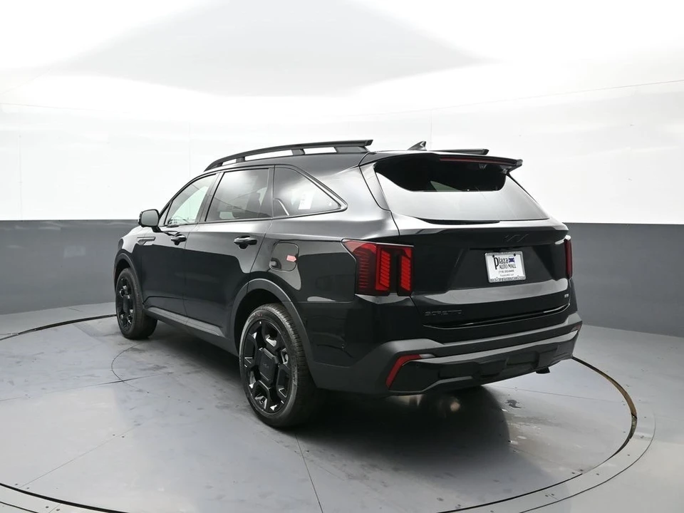 2026 Kia Sorento - Image 8 of 21