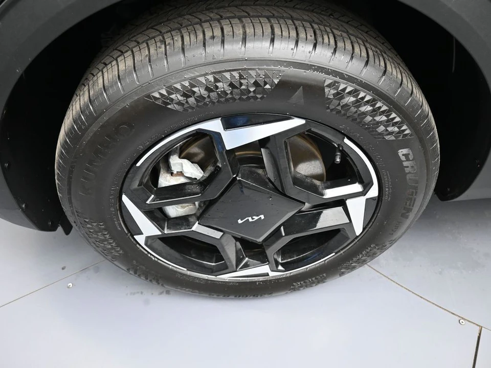 2026 Kia Sportage - Image 14 of 21