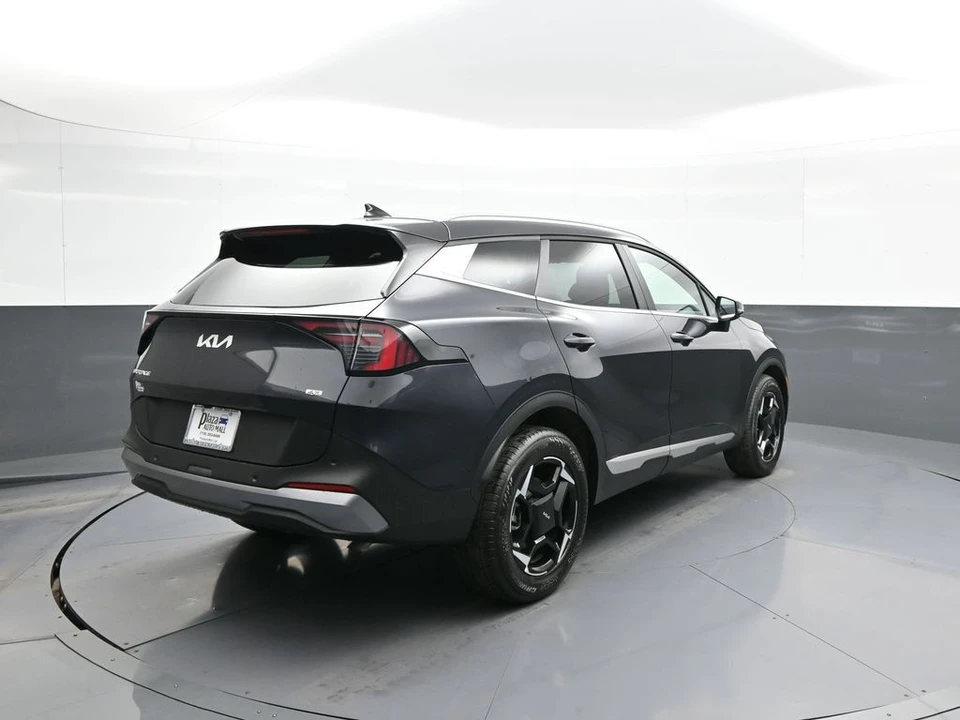 2026 Kia Sportage - Image 6 of 21