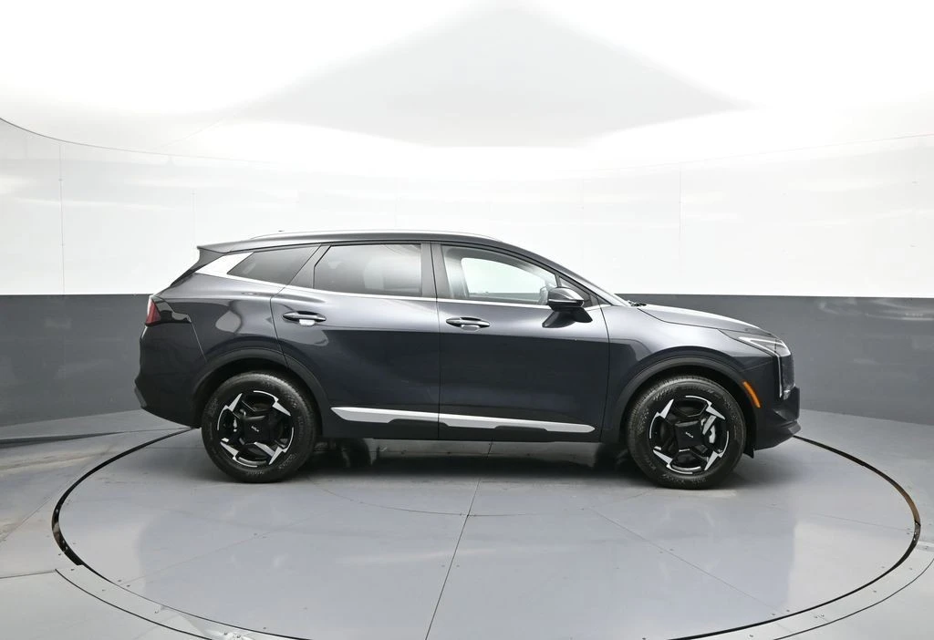 2026 Kia Sportage - Image 5 of 21