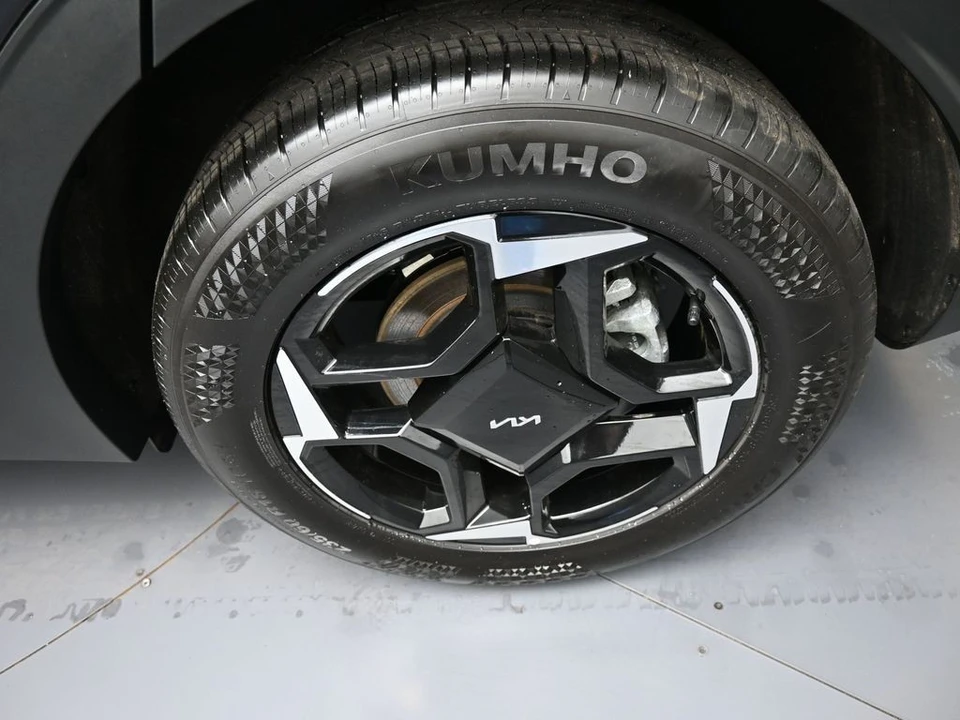 2026 Kia Sportage - Image 15 of 21