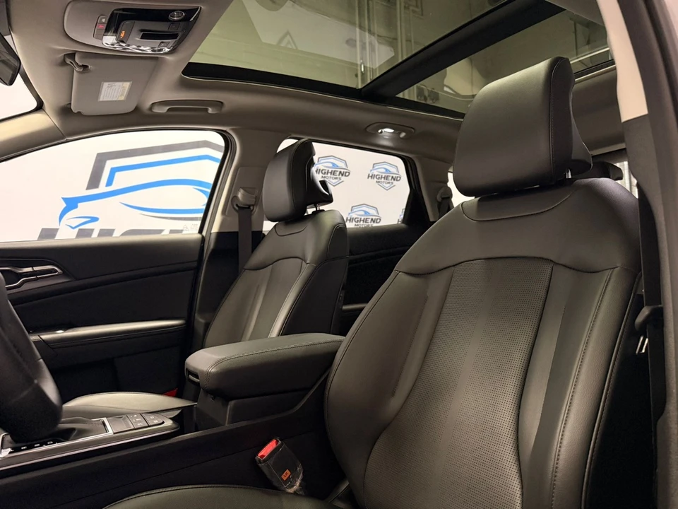 2026 Kia Sportage - Image 16 of 21