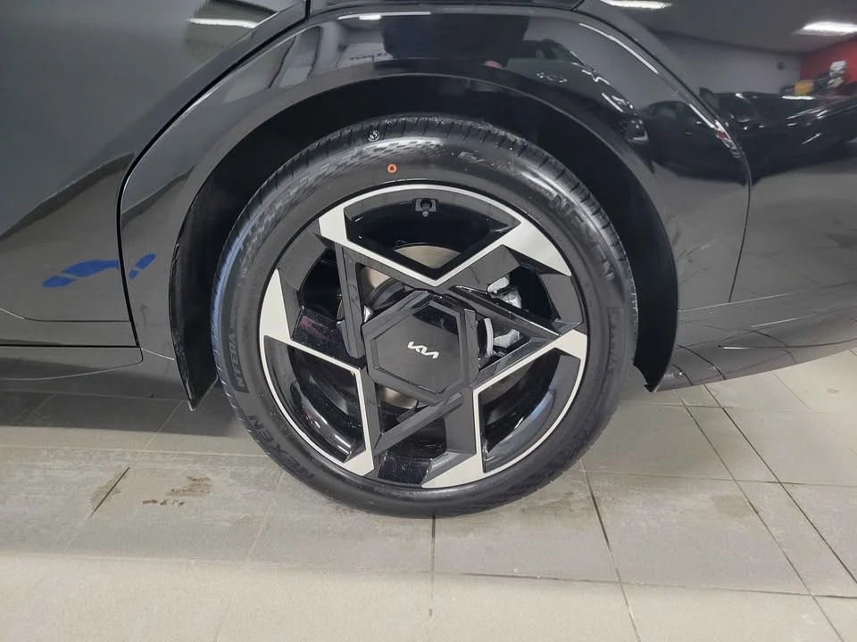 2026 Kia EV4 - Image 16 of 19