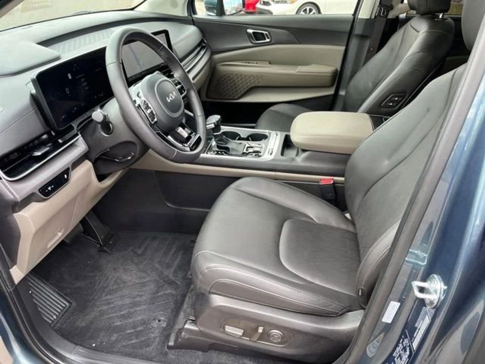 2026 Kia Carnival - Image 3 of 10