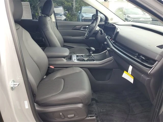 2026 Kia Carnival - Image 7 of 20