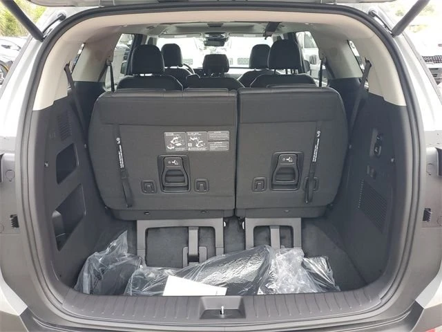 2026 Kia Carnival - Image 14 of 20