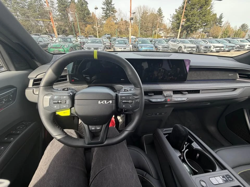 2026 Kia EV9 - Image 5 of 9