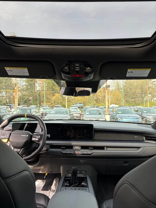 2026 Kia EV9 - Image 9 of 9