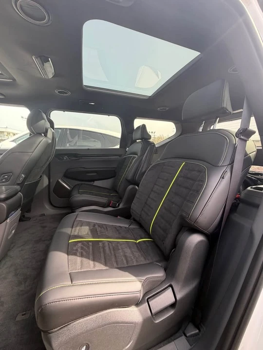 2026 Kia EV9 - Image 7 of 7