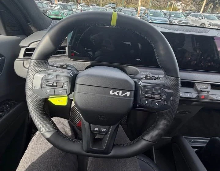 2026 Kia EV9 - Image 2 of 7