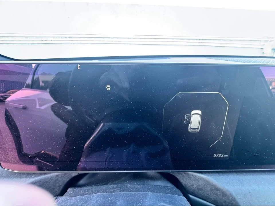 2026 Kia EV9 - Image 18 of 19