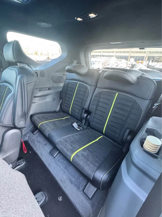 2026 Kia EV9 - Image 12 of 19
