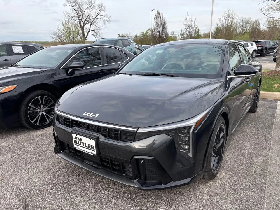 2026 Kia K4 - Image 2 of 9