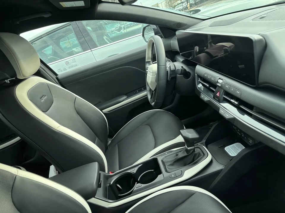 2026 Kia K4 - Image 6 of 9