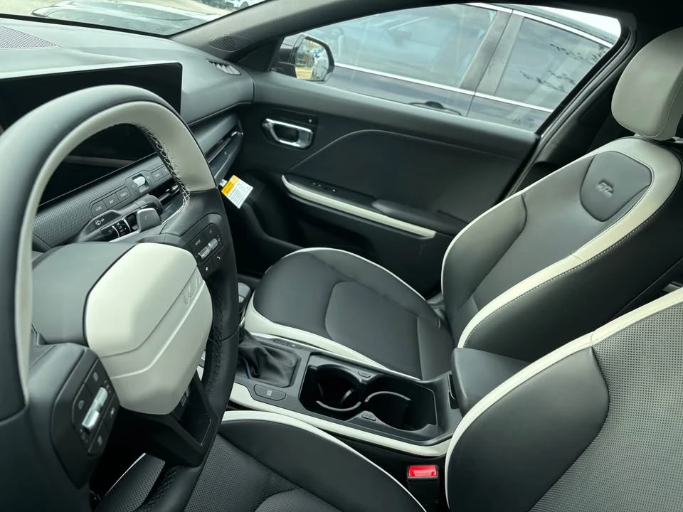 2026 Kia K4 - Image 4 of 9