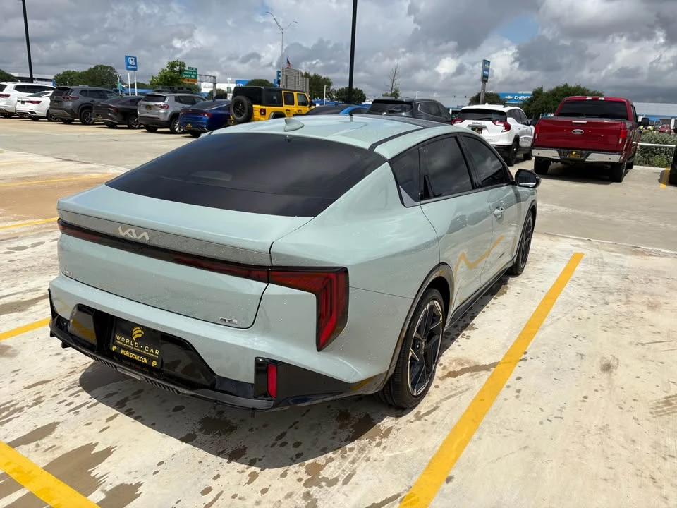 2026 Kia K4 - Image 5 of 9