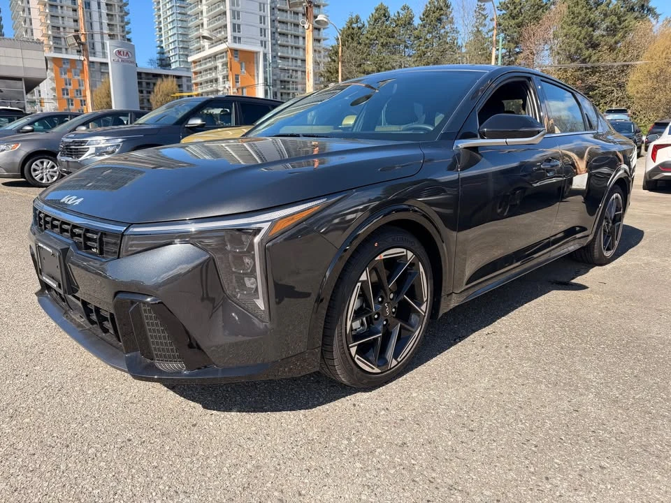 2026 Kia K4 - Image 2 of 5