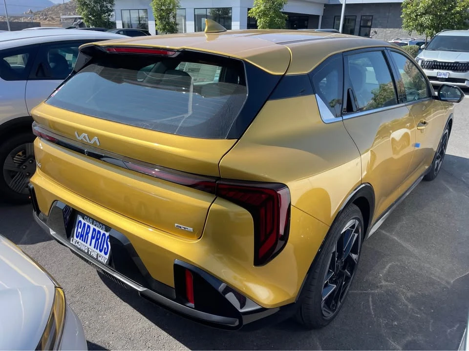 2026 Kia K4 - Image 3 of 6