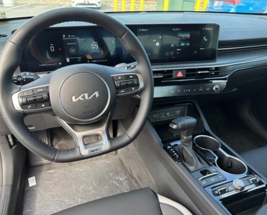 2026 Kia Optima/K5 - Image 8 of 15