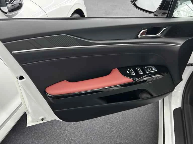 2026 Kia Optima/K5 - Image 10 of 16