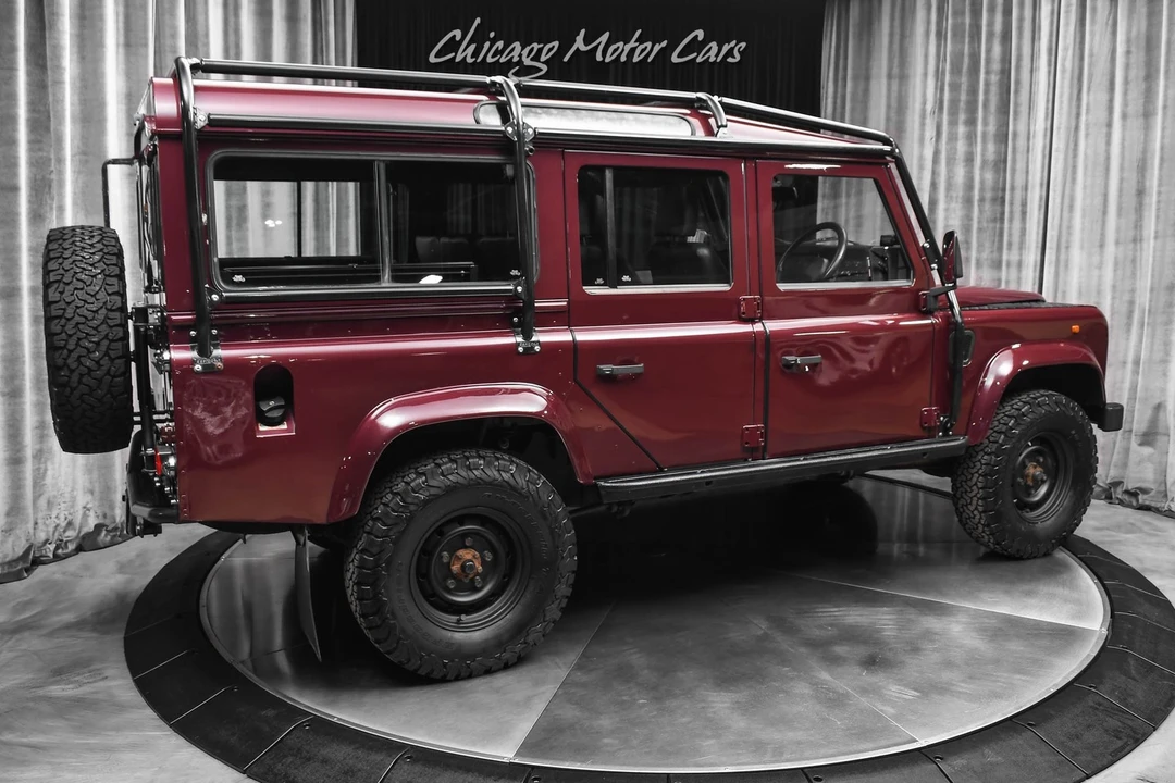 2026 Land Rover Defender 110 - Image 5 of 31