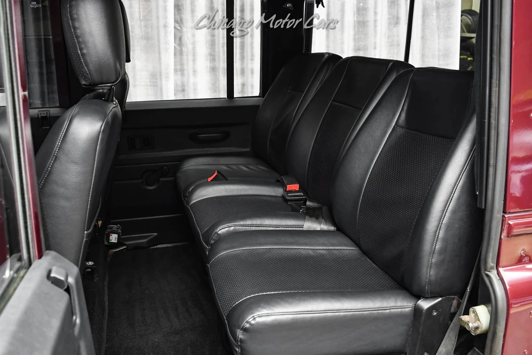 2026 Land Rover Defender 110 - Image 23 of 31