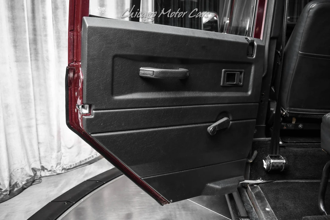 2026 Land Rover Defender 110 - Image 31 of 31