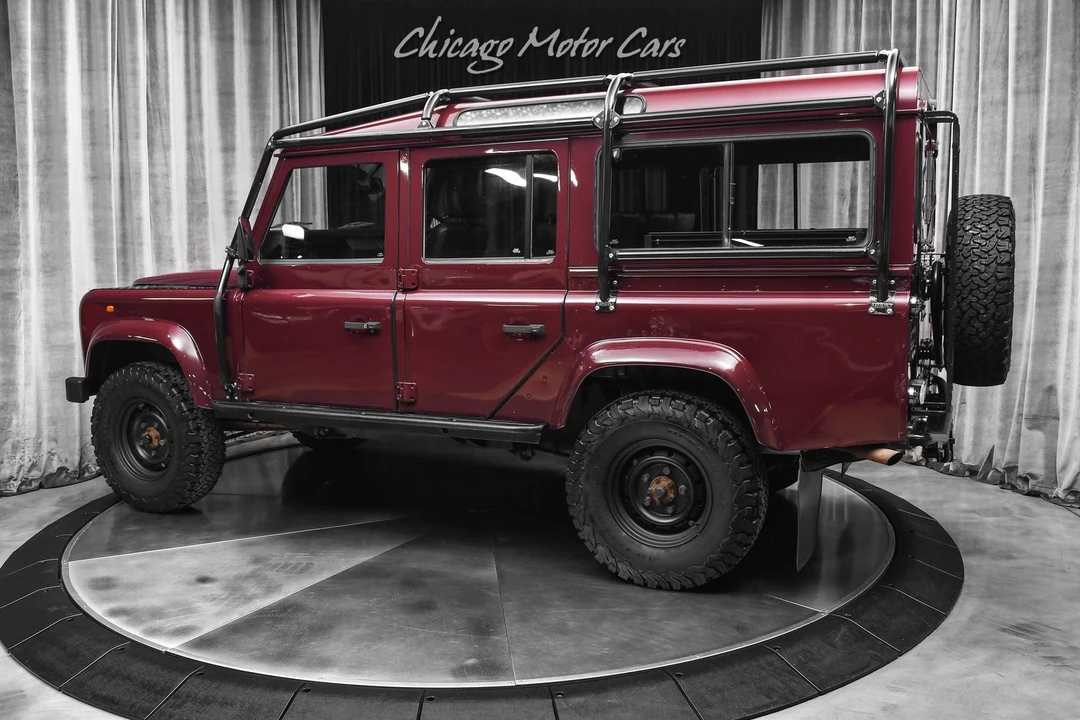 2026 Land Rover Defender 110 - Image 3 of 31