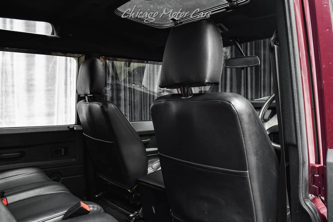 2026 Land Rover Defender 110 - Image 25 of 31