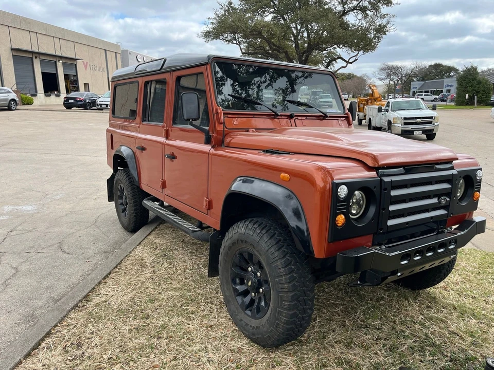 2026 Land Rover Defender L663 - Image 2 of 4