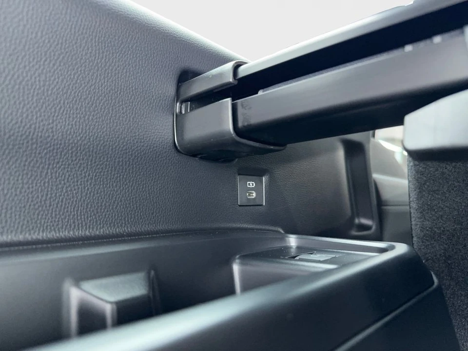 2026 Lexus GX 3rd Gen - Image 18 of 21