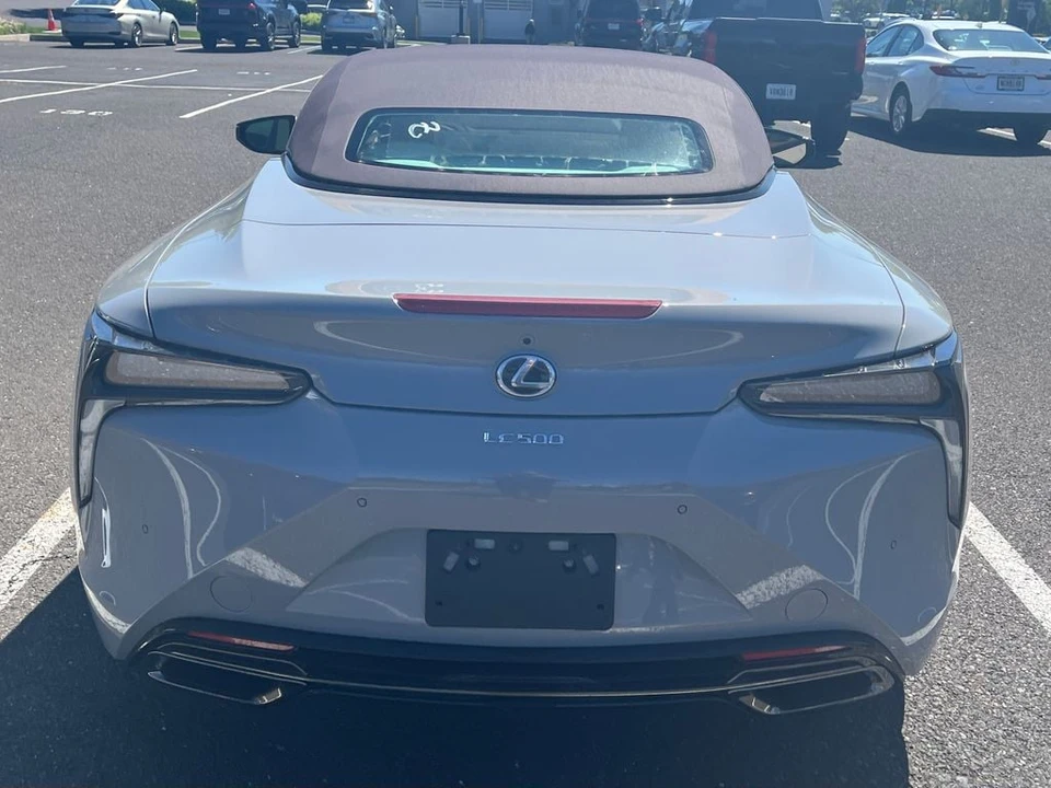 2026 Lexus LC - Image 9 of 10