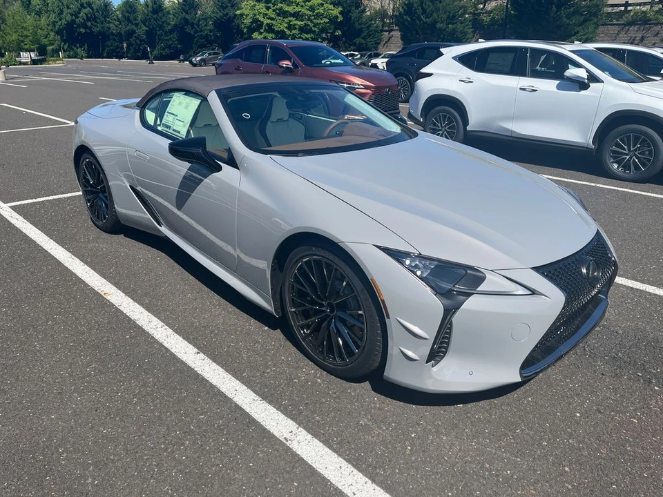 2026 Lexus LC - Image 4 of 10